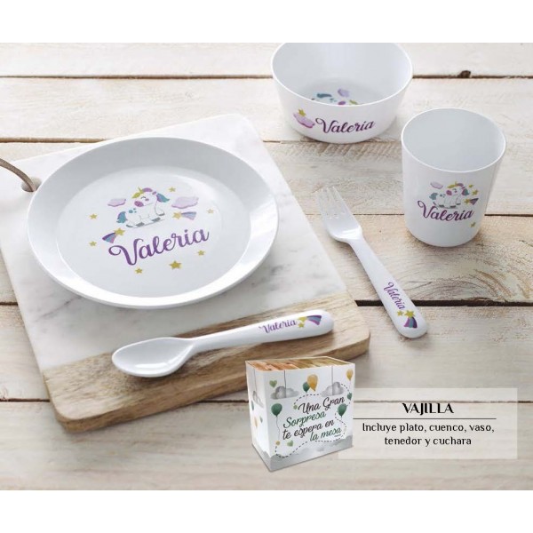 Vajilla personalizada con plato, vaso y cubiertos